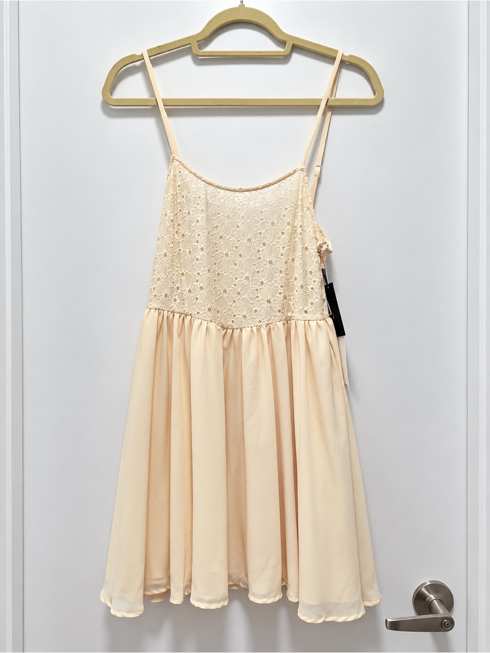 Forever 21 Cream Lace Bodice Spaghetti Strap Sundress